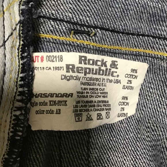 Rock & REPUBLIC Kasandra Midrise Mid Dark Bootcut Jeans Sz 32 - Picture 11 of 14